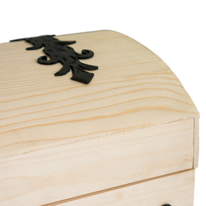 kufer drewniany góralski z okuciami